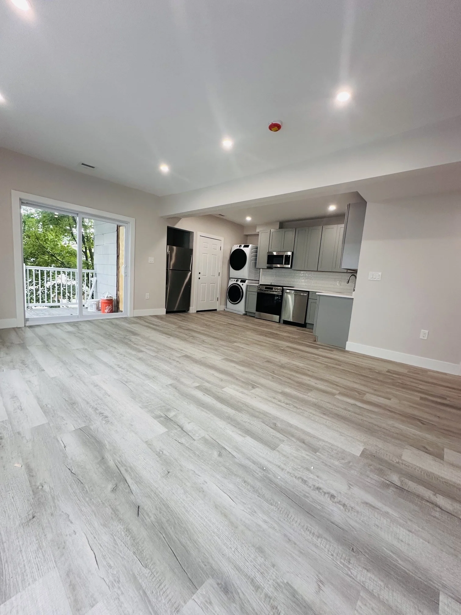 5 bed, 3 bath apartment for rent at 761 Columbia Rd Unit 1, Dorchester — photo 2 of 6
