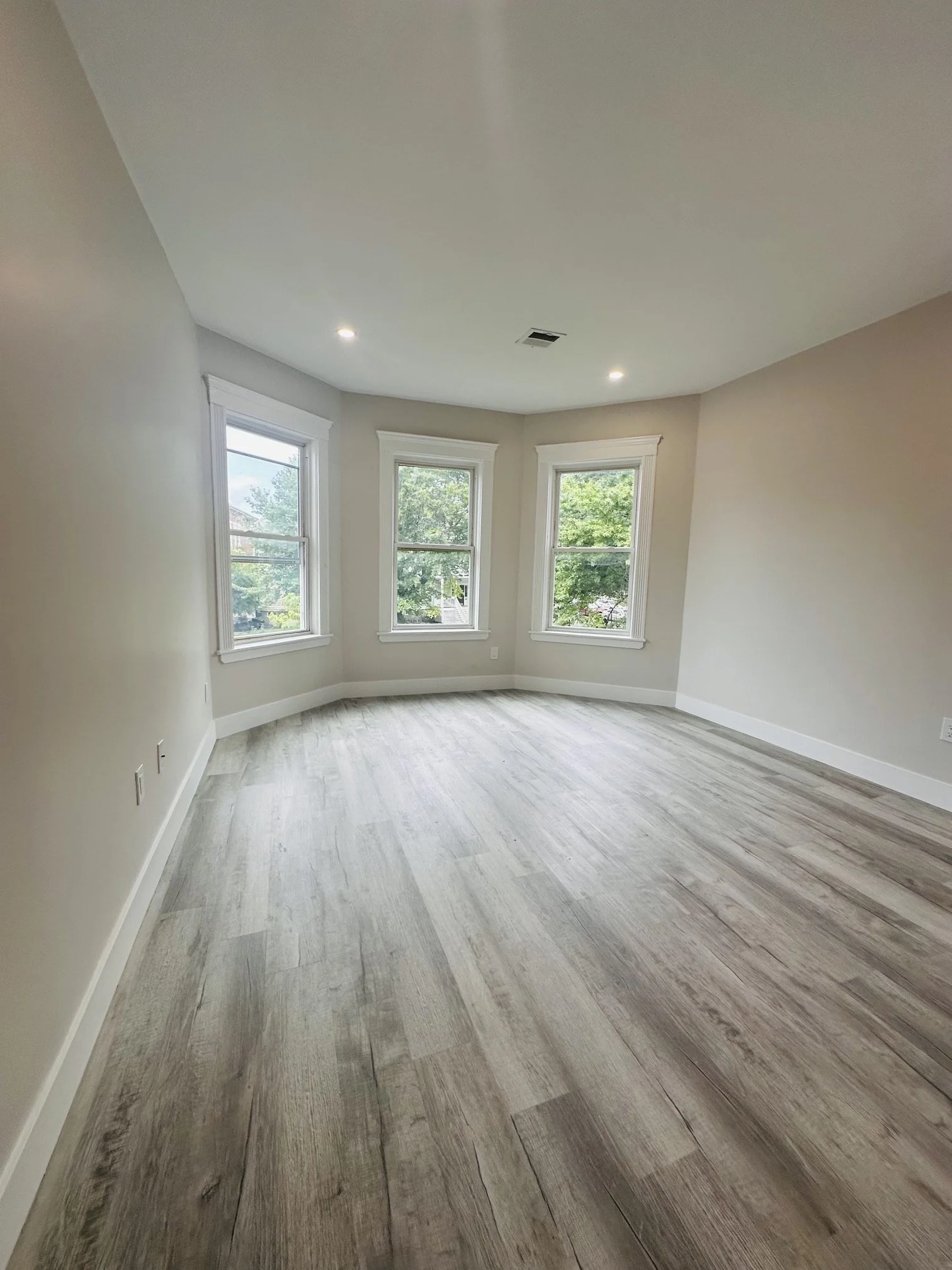 4 bed, 2 bath apartment for rent at 761 Columbia Rd Unit 2, Dorchester — photo 5 of 6