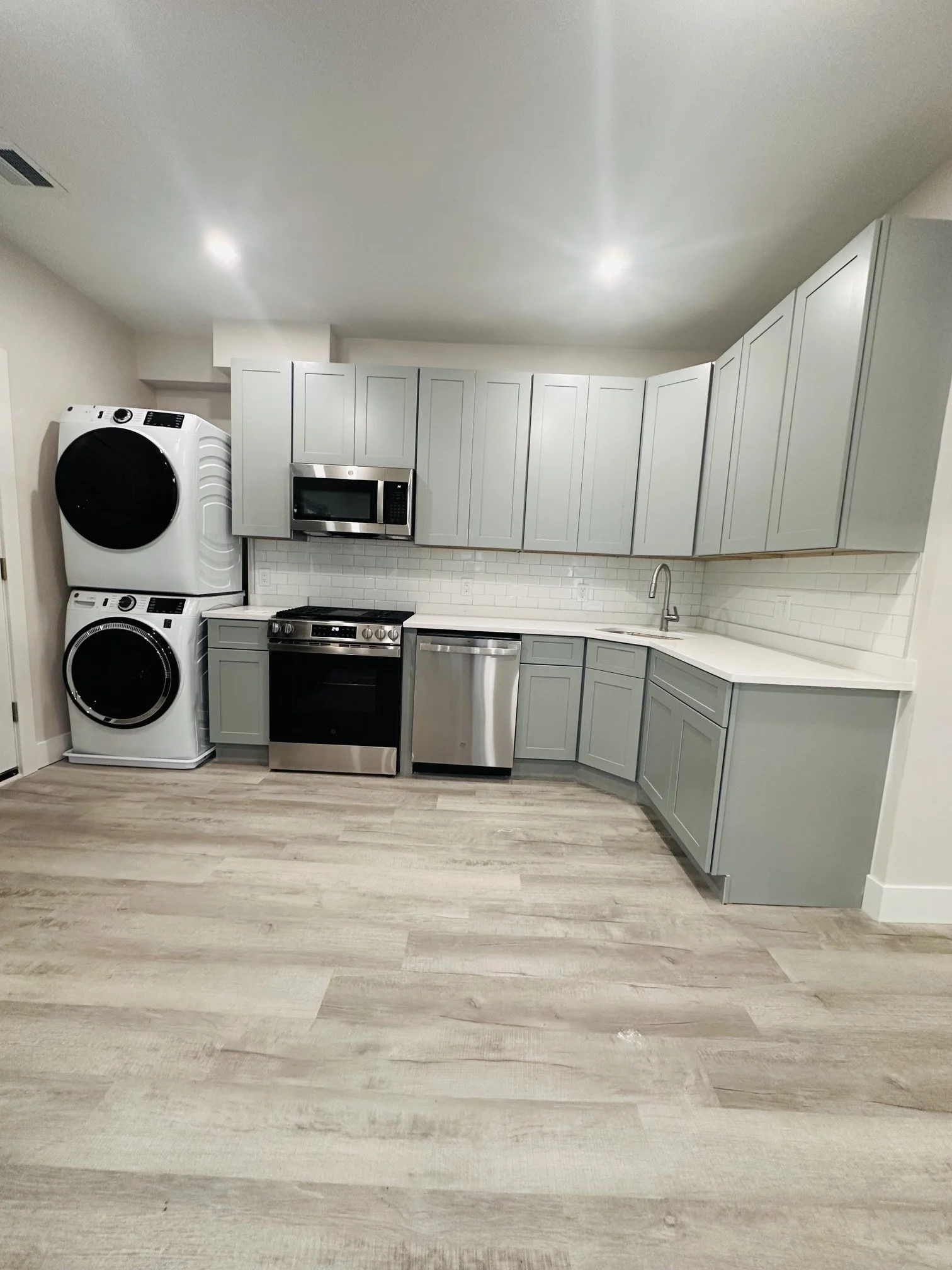 4 bed, 2 bath apartment for rent at 761 Columbia Rd Unit 3, Dorchester — photo 1 of 6