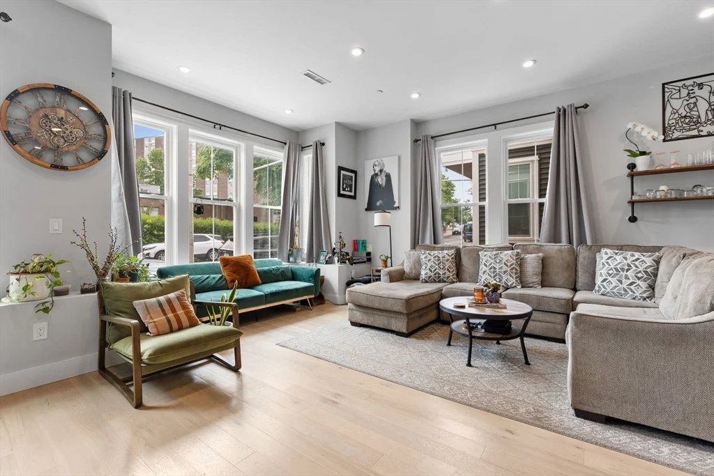 3 bed, 2 bath apartment for rent at 761 Washington St Unit 1, Dorchester — photo 1 of 14