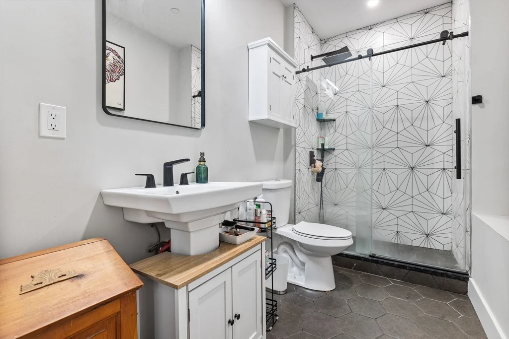 3 bed, 2 bath apartment for rent at 761 Washington St Unit 1, Dorchester — photo 11 of 14