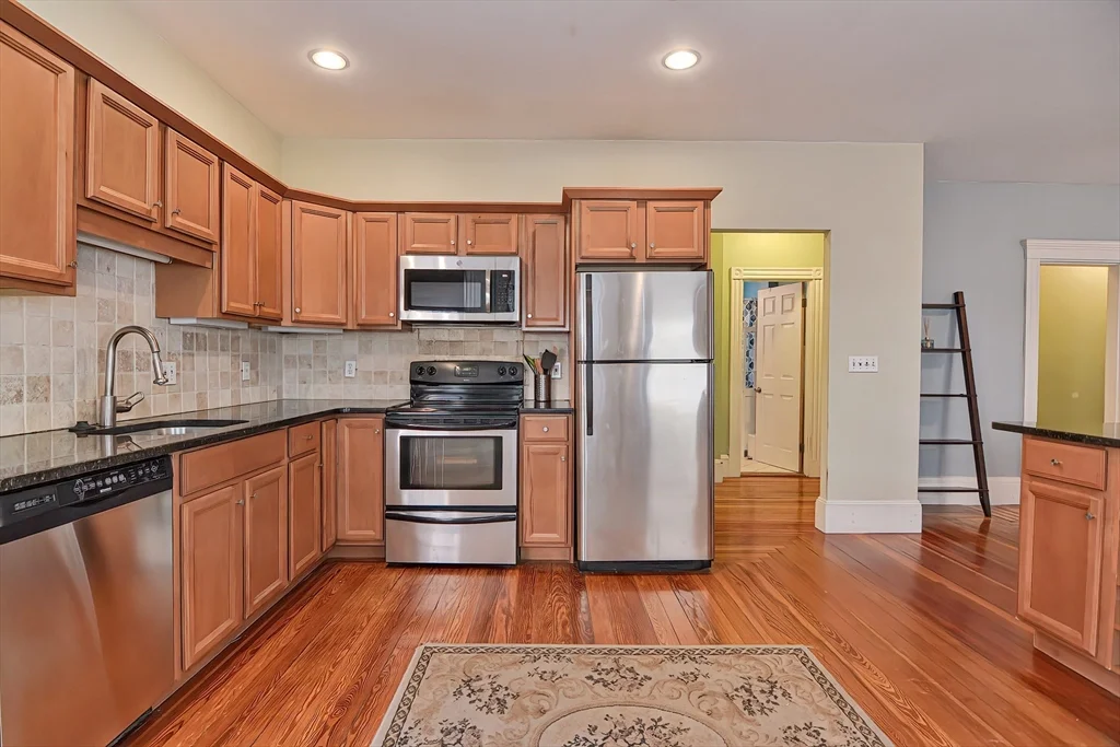 3 bed, 1 bath apartment for rent at 762 Columbia Rd Unit 1, Dorchester — photo 5 of 29