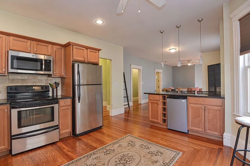 3 bed, 1 bath apartment for rent at 762 Columbia Rd Unit 1, Dorchester — photo 3 of 29