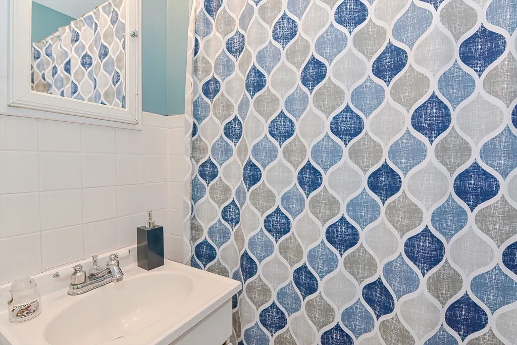 3 bed, 1 bath apartment for rent at 762 Columbia Rd Unit 1, Dorchester — photo 23 of 29