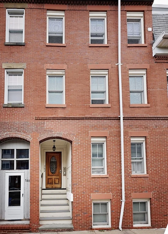 1 bed, 1 bath apartment for rent at 762 E 6 Unit 3, South Boston — photo 17 of 19