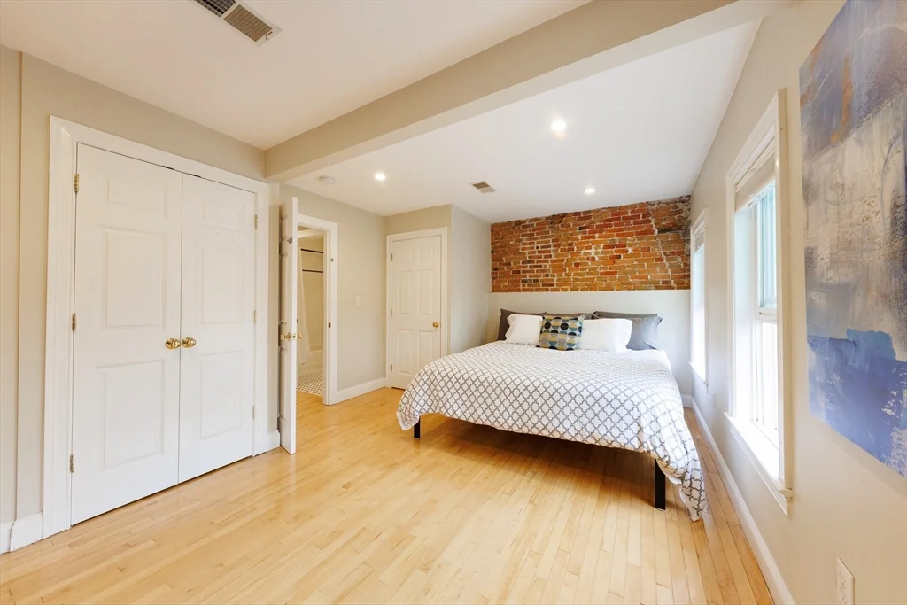 1 bed, 1 bath apartment for rent at 762 E 6 Unit 3, South Boston — photo 9 of 19