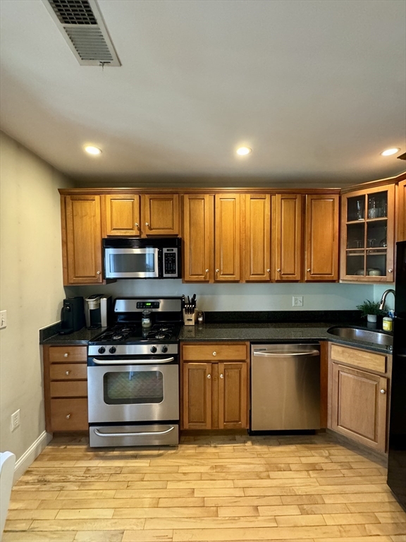1 bed, 1 bath apartment for rent at 762 E 6th St Unit 2, South Boston — photo 1 of 10