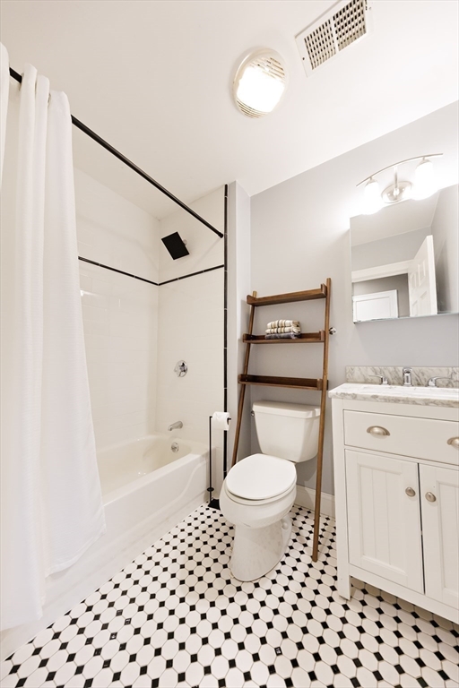 1 bed, 1 bath apartment for rent at 762 E 6th St Unit 3, South Boston — photo 11 of 19