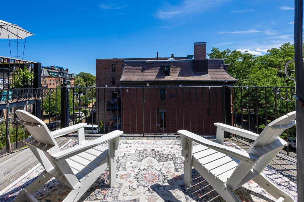 2 bed, 1 bath apartment for rent at 762 Tremont St Unit 5, South End