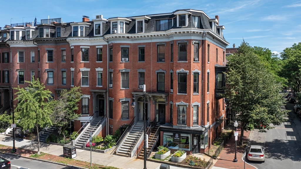 2 bed, 1 bath apartment for rent at 762 Tremont St Unit 5, South End — photo 4 of 28