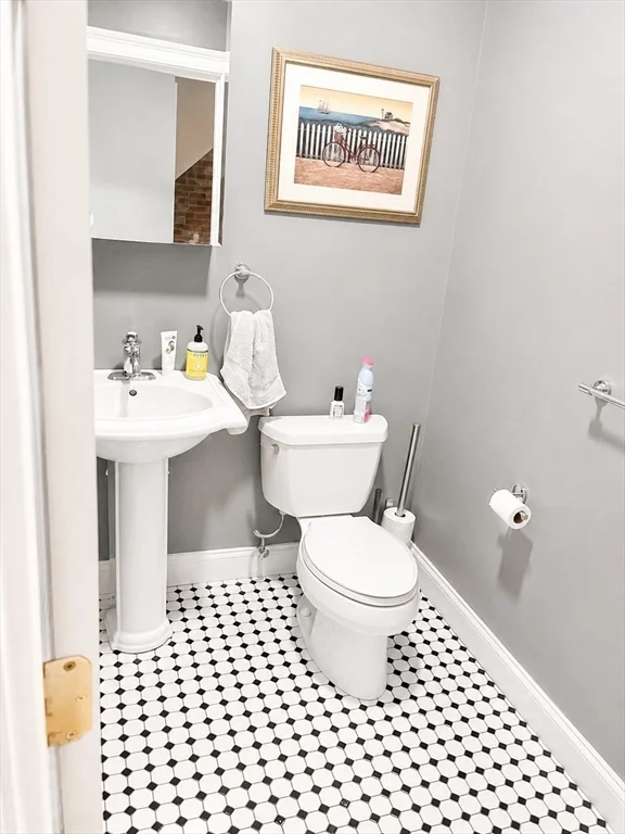 2 bed, 1 bath apartment for rent at 764 E 6th St Unit 1, South Boston — photo 10 of 11