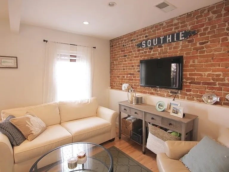 1 bed, 1 bath apartment for rent at 764 E 6th Unit 3, South Boston — photo 2 of 11