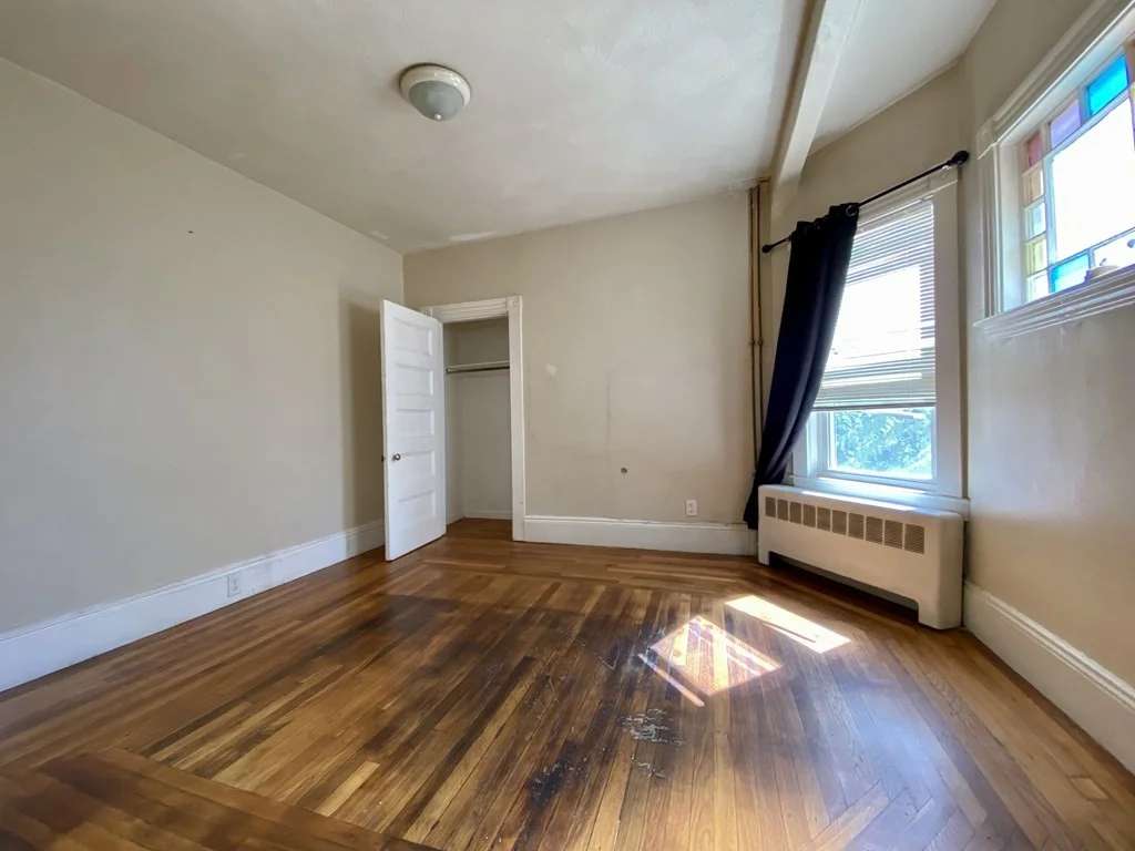 1 bed, 1 bath apartment for rent at 765 Broadway Unit 4, Bellingham Square — photo 2 of 2
