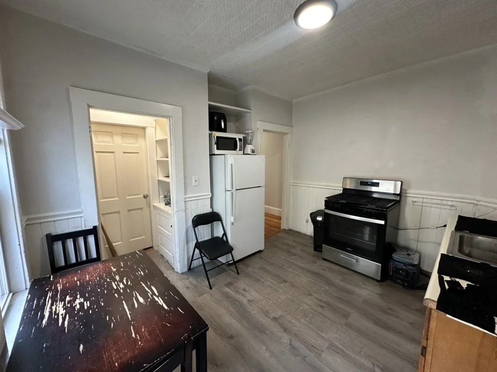 2 bed, 1 bath apartment for rent at 765 Broadway Unit 4, Everett — photo 2 of 13
