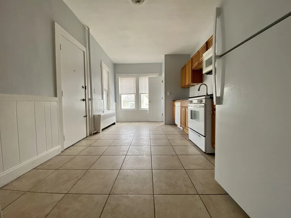 1 bed, 1 bath apartment for rent at 765 Broadway Unit 5, Bellingham Square — photo 10 of 12