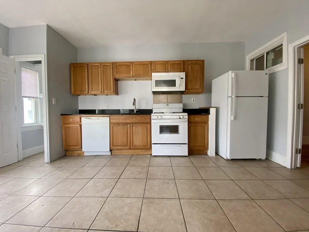 1 bed, 1 bath apartment for rent at 765 Broadway Unit 5, Bellingham Square — photo 11 of 12