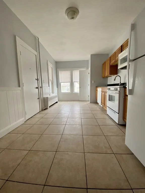 1 bed, 1 bath apartment for rent at 765 Broadway Unit 5, Bellingham Square — photo 9 of 12