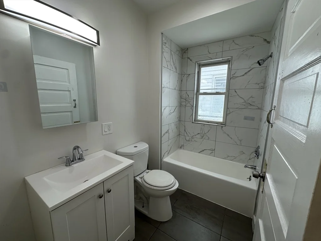 2 bed, 1 bath apartment for rent at 765 Broadway Unit 6, Everett — photo 7 of 12
