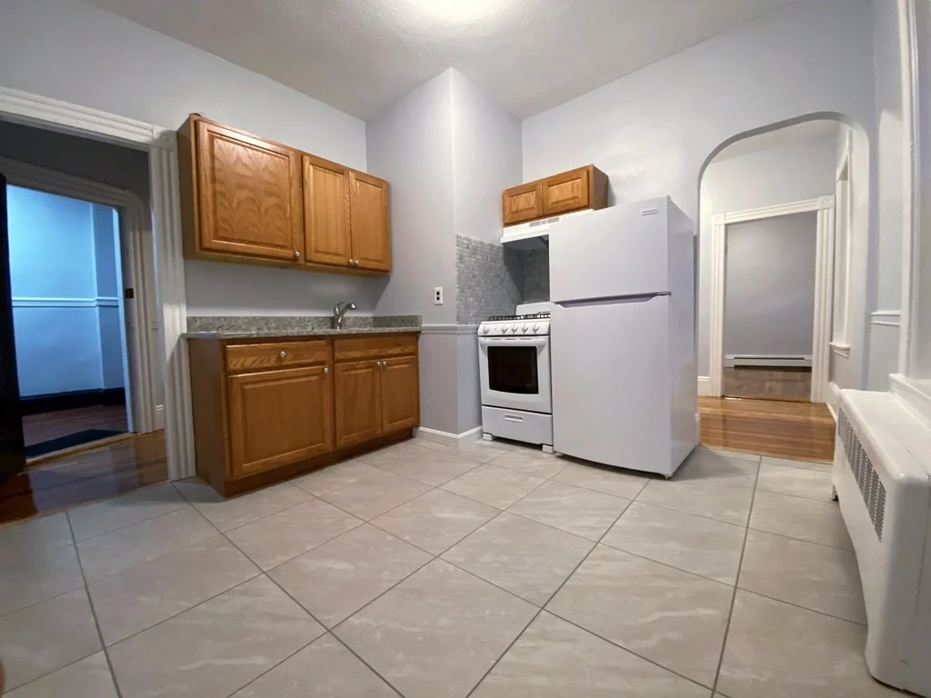 1 bed, 1 bath apartment for rent at 765 Broadway Unit 7, Bellingham Square — photo 5 of 7