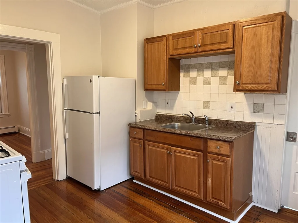 2 bed, 1 bath apartment for rent at 765 Broadway Unit 7, Everett — photo 8 of 11