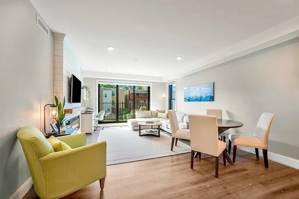 2 bed, 2 bath apartment for rent at 765 East 3rd St Unit 201, South Boston