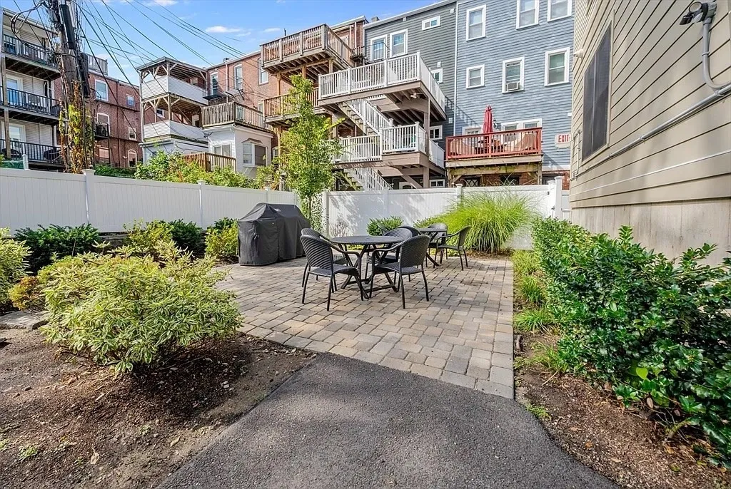 2 bed, 2 bath apartment for rent at 765 East 3rd St Unit 201, South Boston — photo 8 of 10