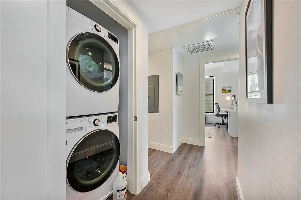 2 bed, 2 bath apartment for rent at 765 East 3rd St Unit 201, South Boston — photo 3 of 10