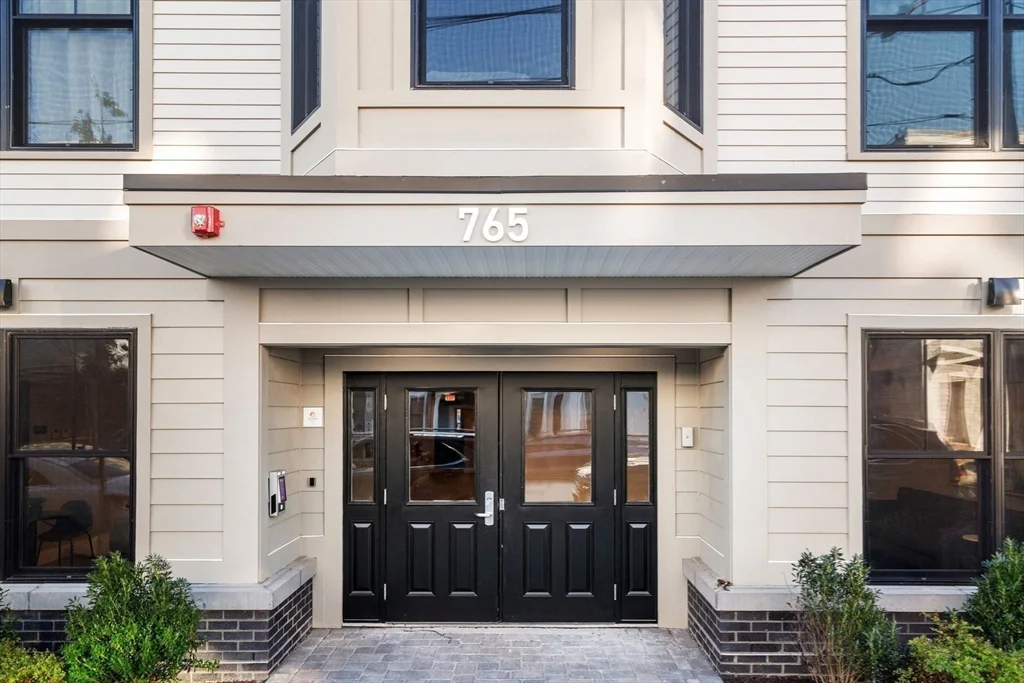 2 bed, 2 bath apartment for rent at 765 East 3rd St Unit 303, South Boston — photo 31 of 31