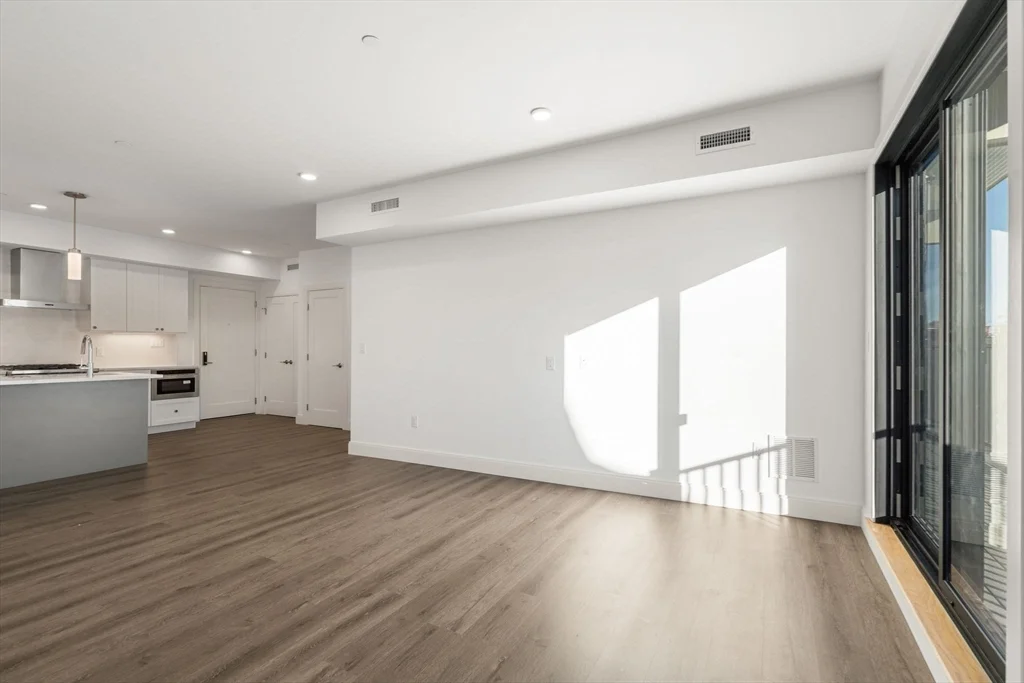 2 bed, 2 bath apartment for rent at 765 East 3rd St Unit 303, South Boston — photo 9 of 31