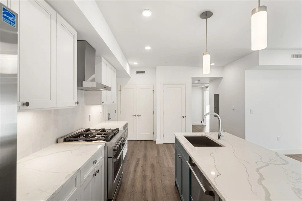 2 bed, 2 bath apartment for rent at 765 East 3rd St Unit 303, South Boston — photo 24 of 31