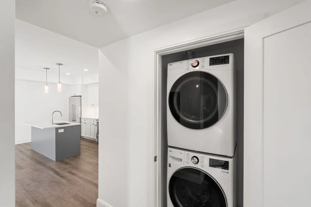 2 bed, 2 bath apartment for rent at 765 East 3rd St Unit 303, South Boston — photo 11 of 31