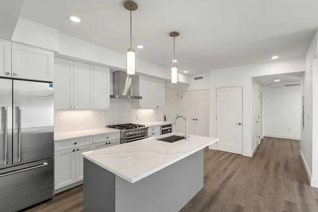 2 bed, 2 bath apartment for rent at 765 East 3rd St Unit 303, South Boston — photo 2 of 31