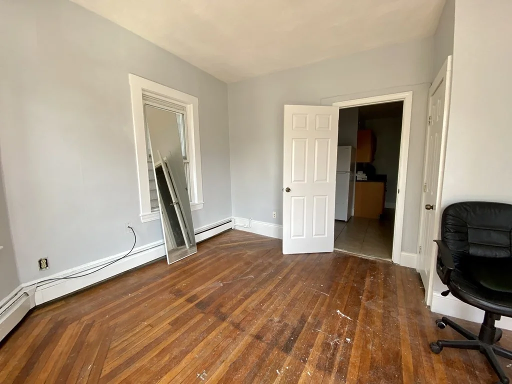 2 bed, 1 bath apartment for rent at 767 Broadway Unit 3, Bellingham Square — photo 6 of 10