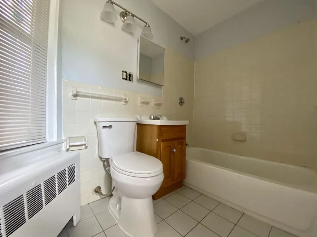 2 bed, 1 bath apartment for rent at 767 Broadway Unit 3, Bellingham Square — photo 10 of 10