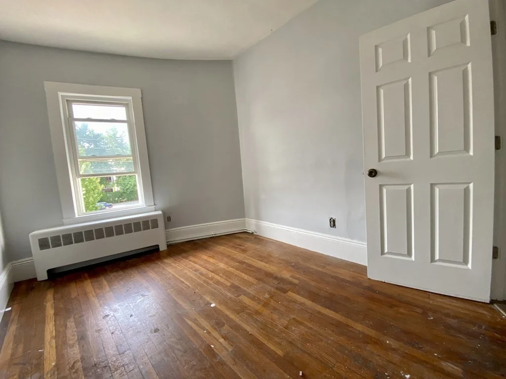 2 bed, 1 bath apartment for rent at 767 Broadway Unit 3, Bellingham Square — photo 4 of 10