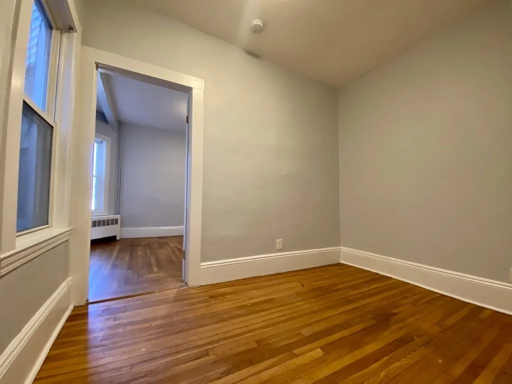 1 bed, 1 bath apartment for rent at 767 Broadway Unit 4, Bellingham Square — photo 4 of 6