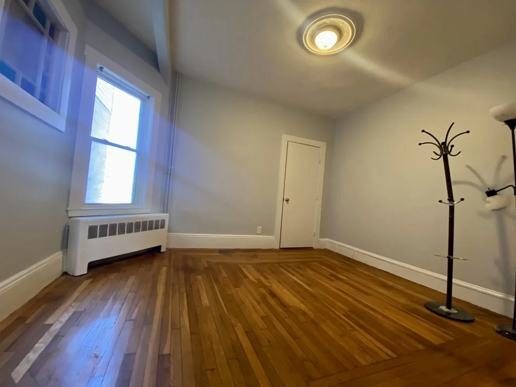 1 bed, 1 bath apartment for rent at 767 Broadway Unit 4, Bellingham Square — photo 2 of 6