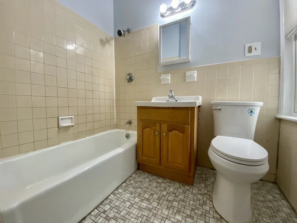 1 bed, 1 bath apartment for rent at 767 Broadway Unit 5, Bellingham Square — photo 9 of 11
