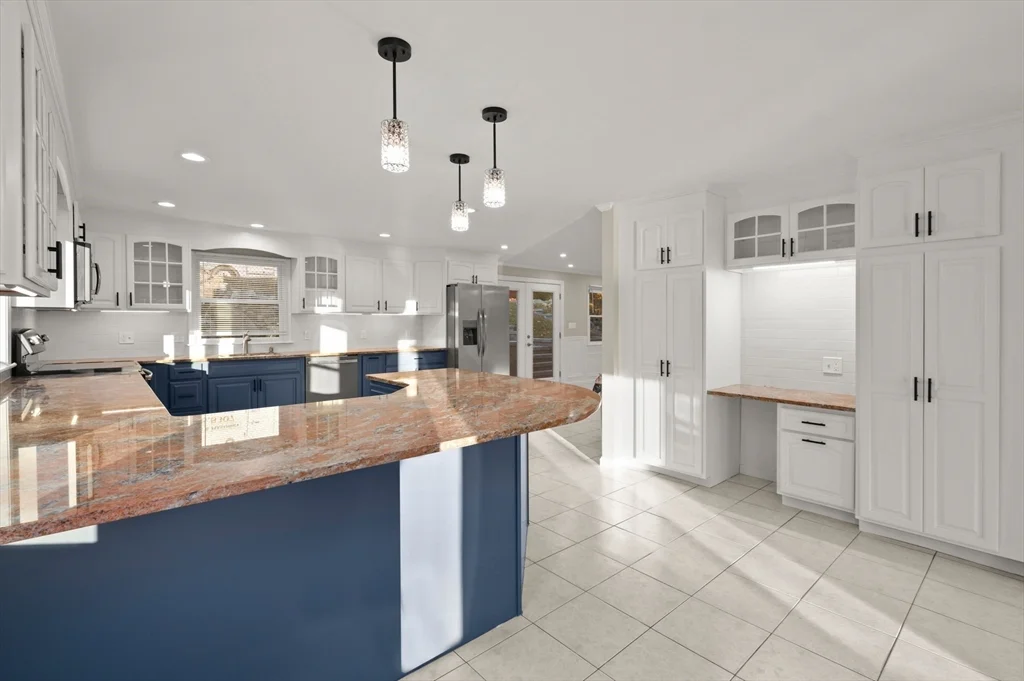 4 bed, 2 bath apartment for rent at 767 Walnut St, Lynnfield — photo 3 of 34