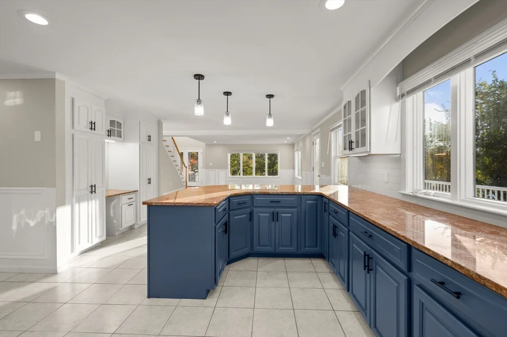 4 bed, 2 bath apartment for rent at 767 Walnut St, Lynnfield — photo 5 of 34