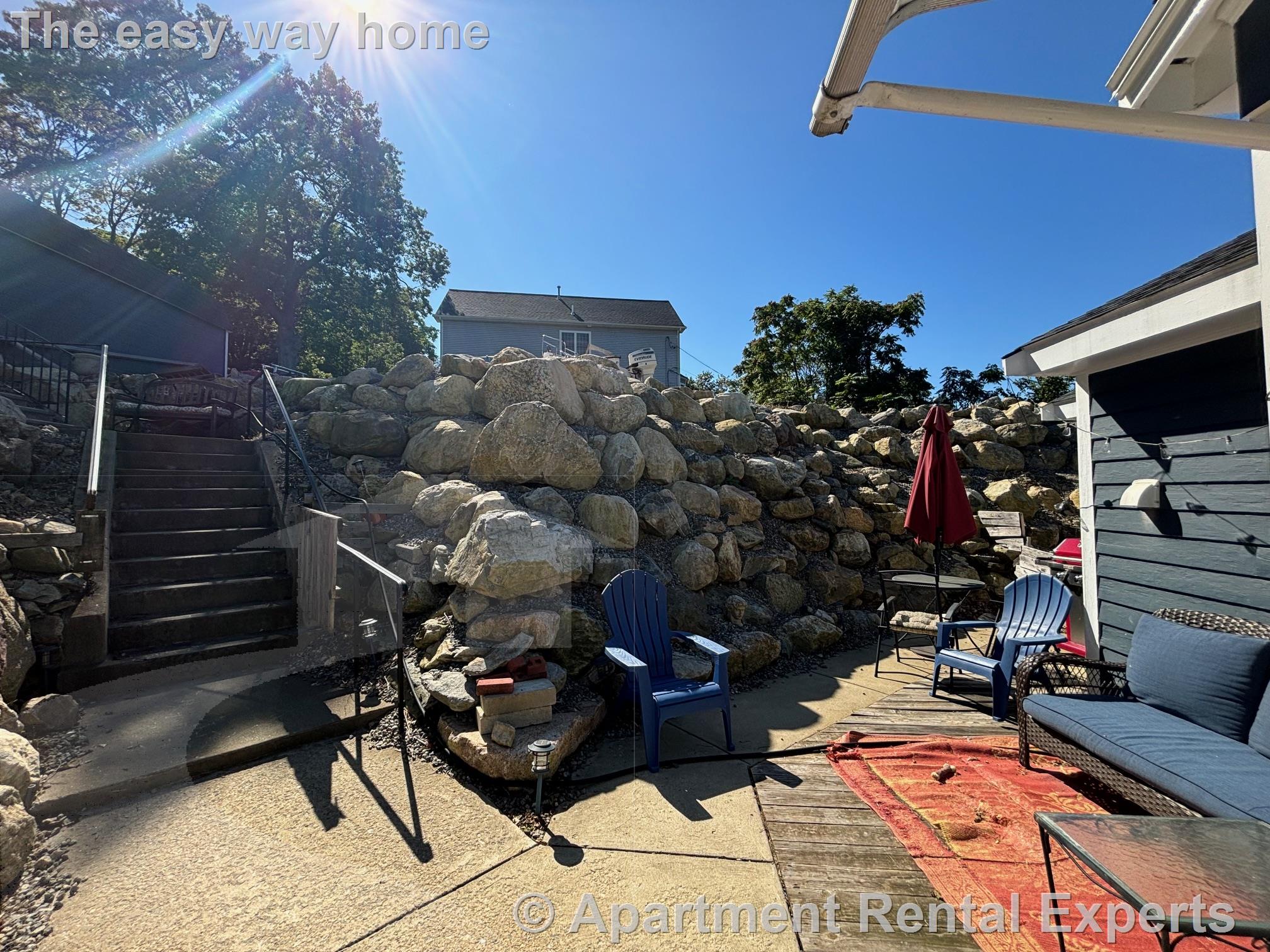 2 bed, 1 bath apartment for rent at 768 Main St, Wakefield — photo 5 of 12