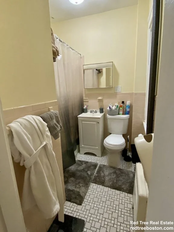 1 bed, 1 bath apartment for rent at 769 Broadway Unit 3, Bellingham Square — photo 5 of 5