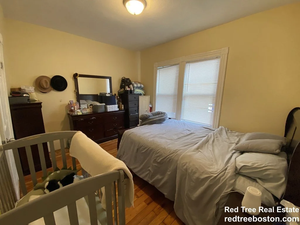 1 bed, 1 bath apartment for rent at 769 Broadway Unit 3, Bellingham Square — photo 4 of 5