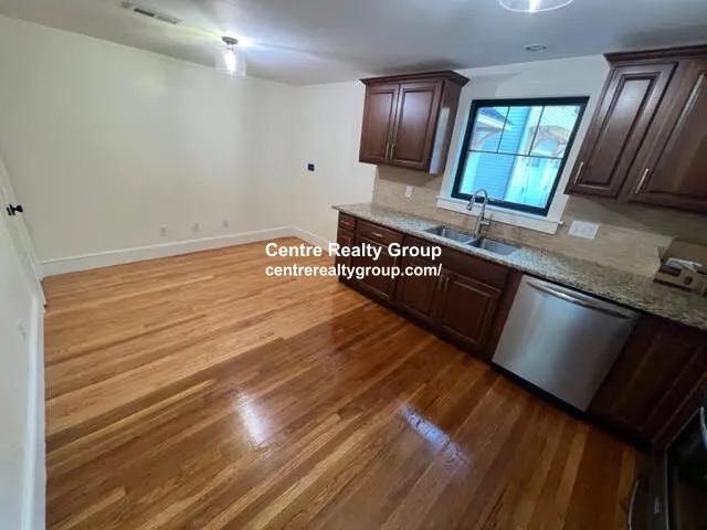 2 bed, 2.5 bath apartment for rent at 769 Watertown St Unit 1, Nonantum — photo 5 of 20