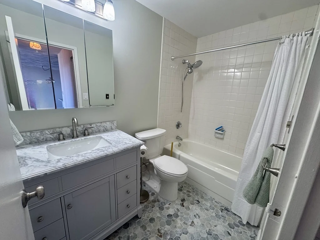 2 bed, 2 bath apartment for rent at 77 Adams St Unit 1104, Quincy — photo 12 of 22