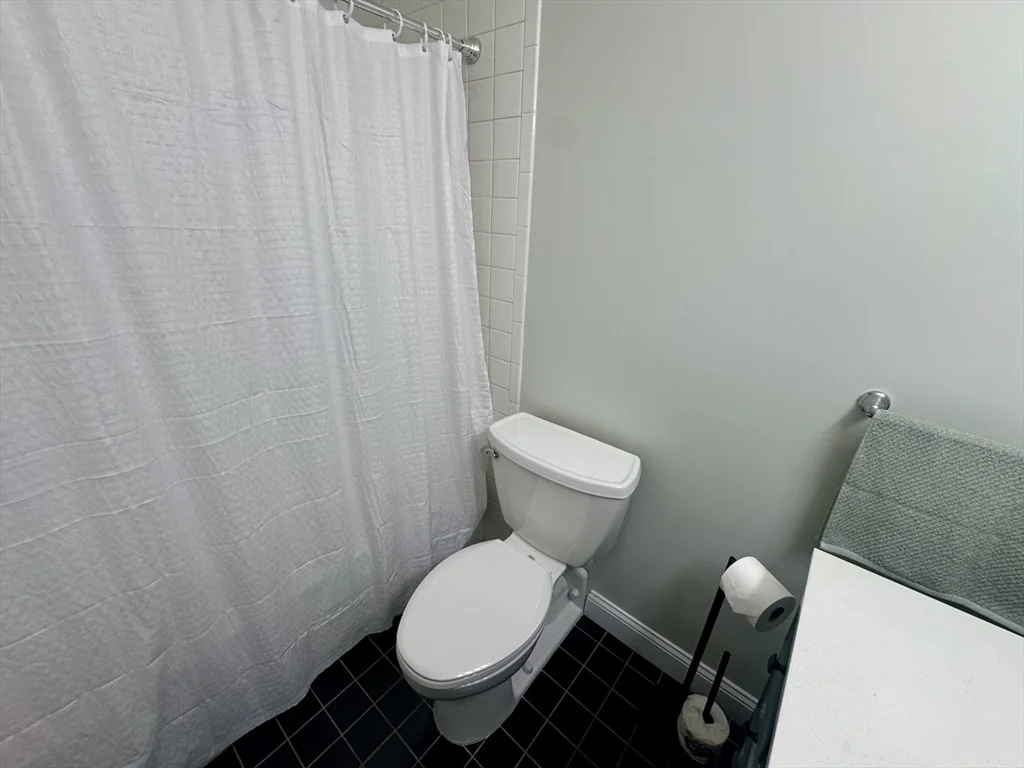 2 bed, 2 bath apartment for rent at 77 Adams St Unit 1104, Quincy — photo 9 of 22