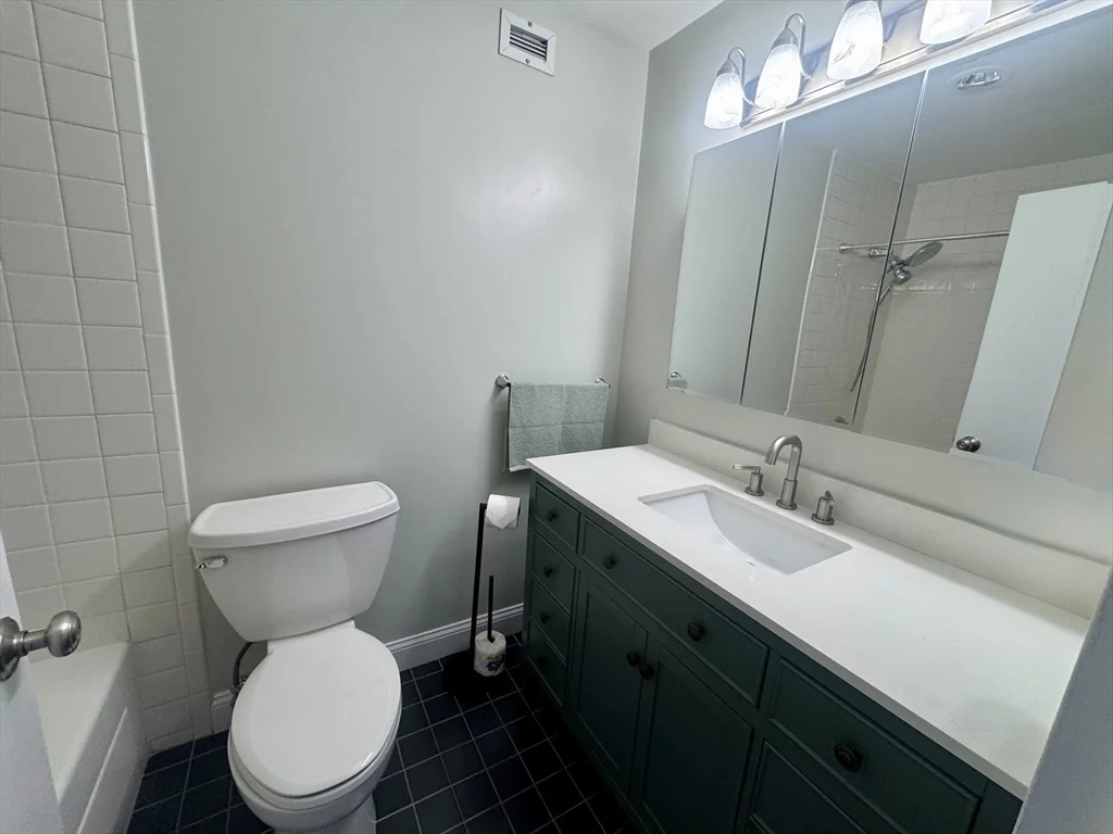 2 bed, 2 bath apartment for rent at 77 Adams St Unit 1104, Quincy — photo 8 of 22