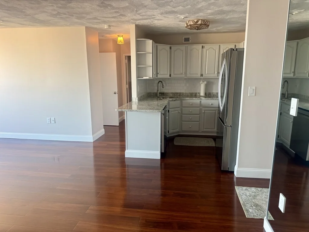 2 bed, 2 bath apartment for rent at 77 Adams St Unit 1104, Quincy — photo 3 of 22