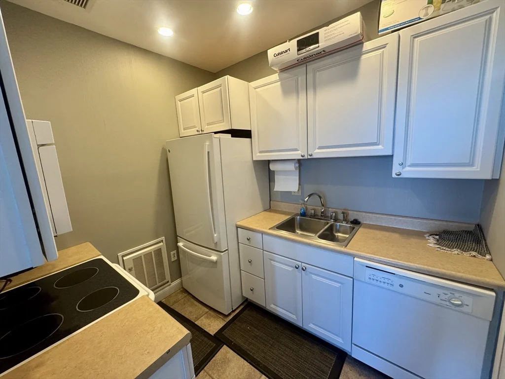 2 bed, 2 bath apartment for rent at 77 Adams St Unit 1104, Quincy — photo 15 of 22