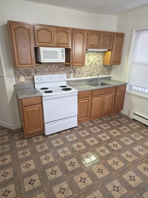 1 bed, 1 bath apartment for rent at 77 Albertina St Unit 1R, Quincy — photo 1 of 11